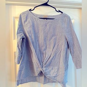 High-low twisted knot top